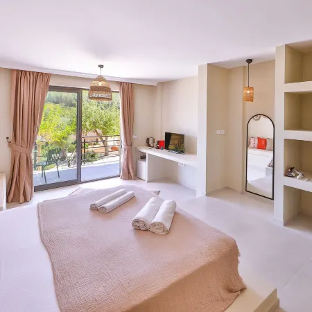Kairos Hotel