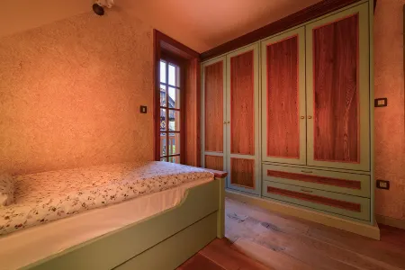 Villa les with Hot Tub & Sauna