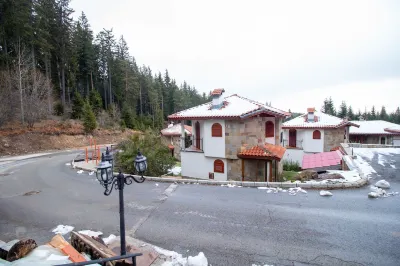 Ski Chalets at Pamporovo - an Affordable Village Holiday for Families or Groups Hotel di 