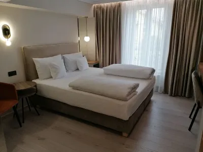 Casa La Fayette Hotels near Malul Timisului
