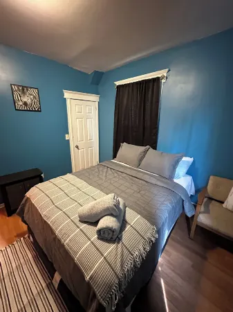 Fidelia Room G Minutes from Newark Liberty International Airport and Newark Penn Station