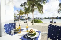 Sandyport Beach Resort - sarapan