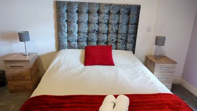 Meridian Bay Apartment Hotel di Mayals