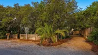Private Pool, 3 Minutes to the Beach, Hidden Oasis in BMB - 4-Star