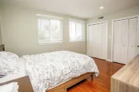 Comfy and Cozy-Min to National Mall Great Location Hotels in Arlington
