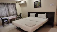 Hotel Chetan Executive Hotel di Autadwadi Handewadi