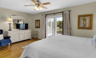 Beachside Retreat With Pools & Local Dining + Free Attraction Tickets!