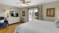 Beachside Retreat With Pools & Local Dining + Free Attraction Tickets! Hoteles en Miramar Beach