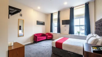 Trivelles Seaforth Hotels near Hugh Baird College