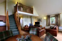 Macdonald Aviemore Woodland Lodges Отели в г. 