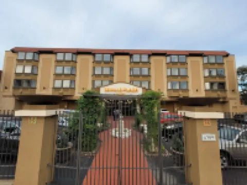 Seville Plaza Hotel, Trademark Collection by Wyndham Hotels near University of Missouri-Kansas City