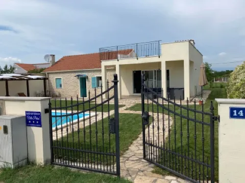 Holiday Home in Zadar with Private Pool Hotels in 