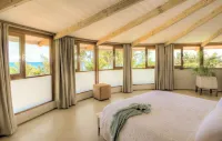Kobe Suite Resort Hôtels à : Uyombo