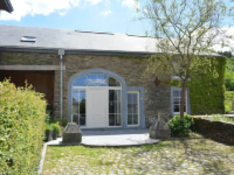 Villa with Hottub in Calm Area Hotels in Bievre