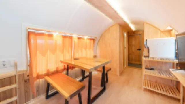 加平JH泳池別墅及豪華露營