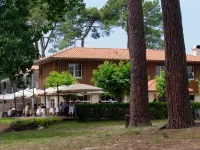 Hotel Au Bon Coin du Lac Hotels in Mimizan