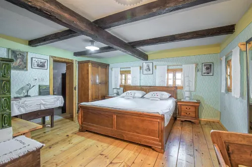 Homestead Bahor with Whirlpool - Happy Rentals