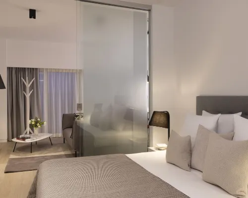 L-Avenue Hotels near Elsene / Ixelles