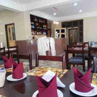 Phutaspem Residence Dining/Meeting Rooms
