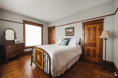 4Bdr Broomhead Farmhouse Main House