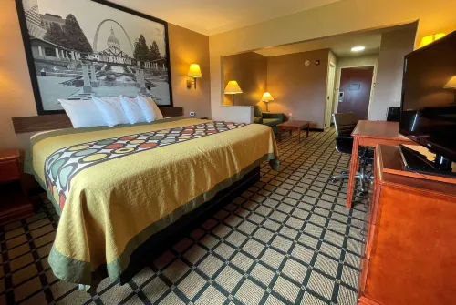 Super 8 by Wyndham Rolla - Pet friendly