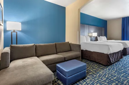 Comfort Inn & Suites Pauls Valley - City Lake Отели в г. Полс Вэлли