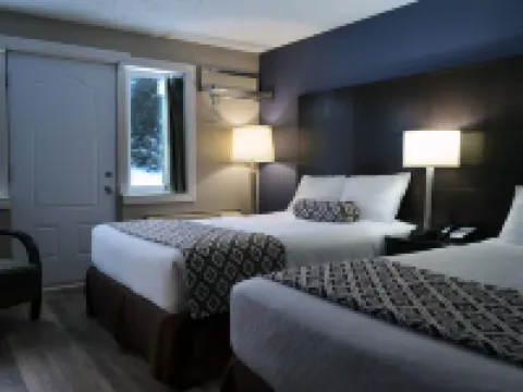 Travellers Inn Hotels in Grey County