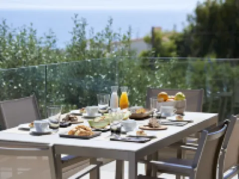 Elaia Luxury Suites Lagonisi Hotels in Kropia