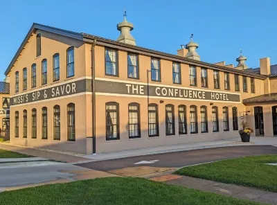 The Confluence Hotel Hotels in 