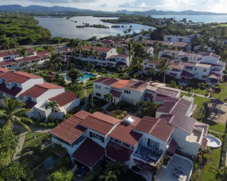 Romantic Retreat 43B Hotels in Dickenson Bay