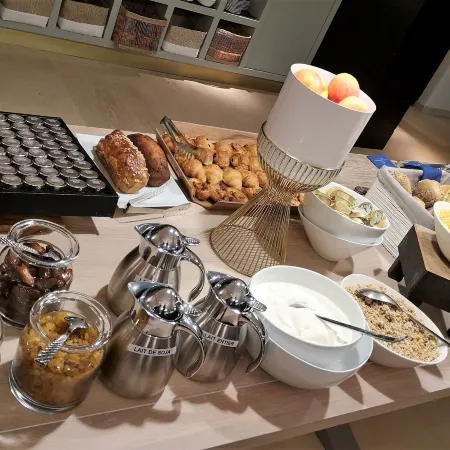 Columbus Hotel Monte-Carlo, Curio Collection by Hilton