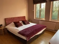 Menin Gate House Hotel berhampiran Hostellerie Saint-Nicolas