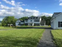 Loudoun Valley Manor Hotels in Waterford