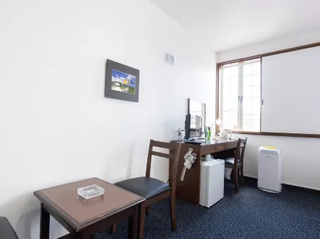 Business Hotel Tsukidate Отели рядом с достопримечательностью «Niiyama Shrine»