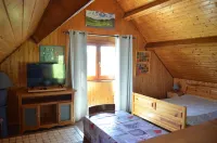 Studio in the Countryside, Close to the Mountains: Volcanoes of the Sancy Massif Hotels in Saint-Diery