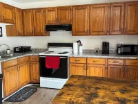 Near Spring River, 2-BR Condo #4 Downtown Hardy