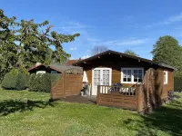 Blockbohlenhaus für 2 Personen Hotels in Gotthun
