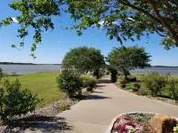 Luxury Yurts on Lake Grapevine
