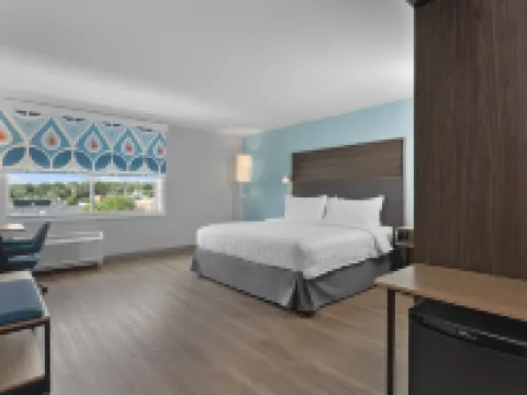 Tru by Hilton Lincoln East Hotels in Lincoln