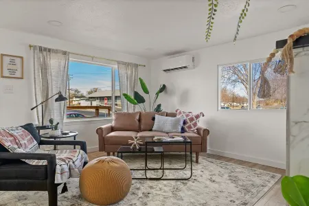 Trendy & Modern. Furry Friends welcome!