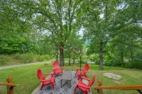 Country View Oasis with Firepit and Zip Line - Charming Rustic Retreat