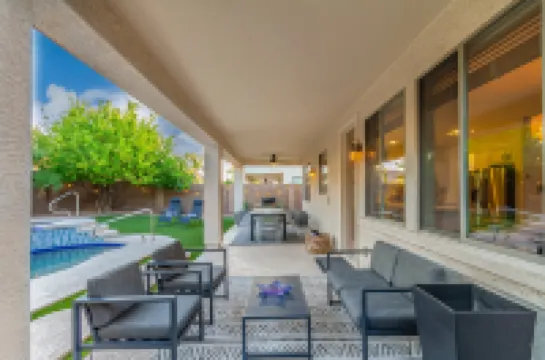 Heated Pool and Spacious Backyard Fun - Stunning Modern Oasis