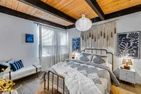 Spacious Deck and Cozy Loft - Stylish Mountain Retreat