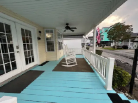 2BR1BA Close to Beach! Ocean Lakes! Golf cart incl. BR Remodeled. Newly Painted.