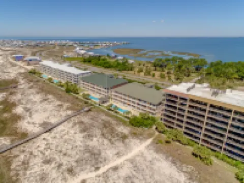 Pool Access and Direct Beach Access - Charming Gulfview Getaway