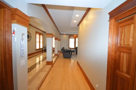 Charming Upper-Level Apartment with Gas Fireplace - Unique Coastal Retreat