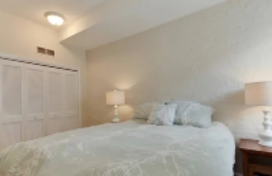 Charming Victorian Escape with Modern Amenities - Cozy Sanctuary Hotels in 