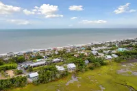 Champagne and Sunsets 에디스토 비치 호텔