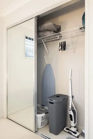 Smart Suites Self Check-in Apartments - 18 Darnley Отели в г. Rocklea