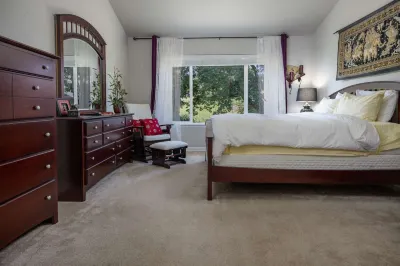 Spacious Backyard and Gourmet Kitchen Amenities - Charming Retreat